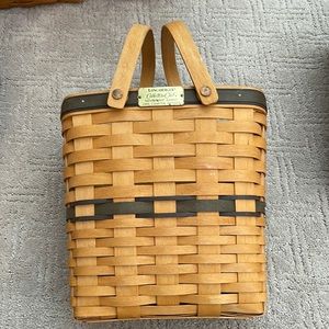 1996 Collectors club charter member basket
